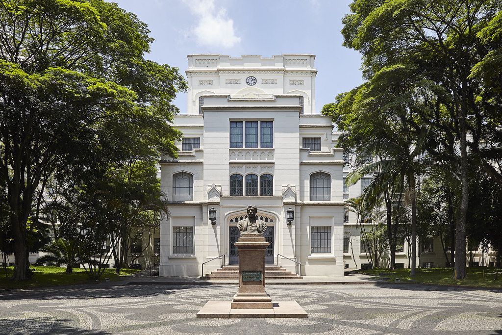 Fachada da Faculdade de Medicina da USP